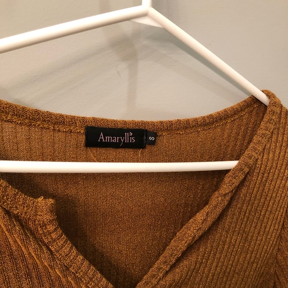 🌈Amaryllis long sleeve shirt - Picture 3 of 4